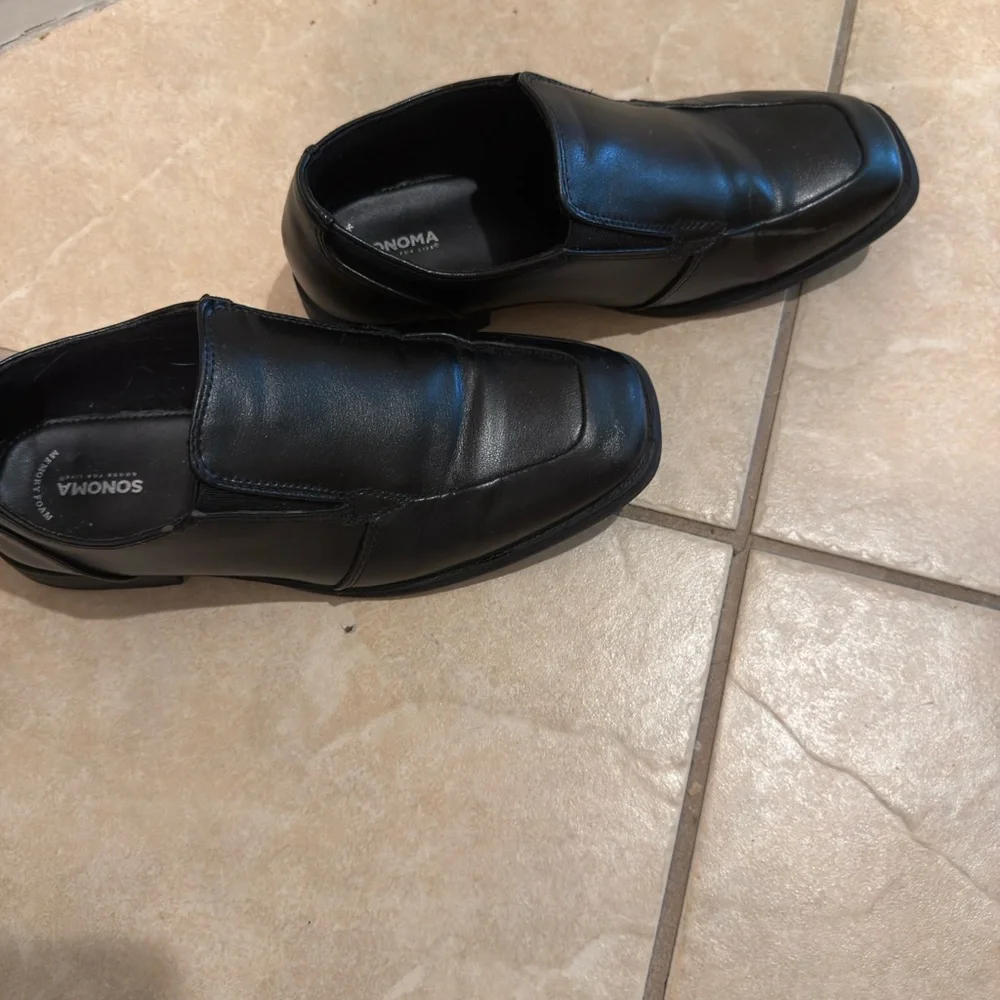 Sonoma Black Slip-On Square-Toe Loafers boys sz  6 used